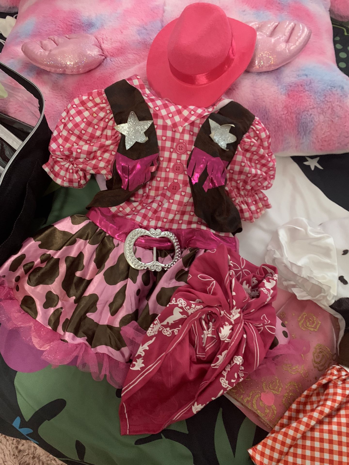 girls costumes ,