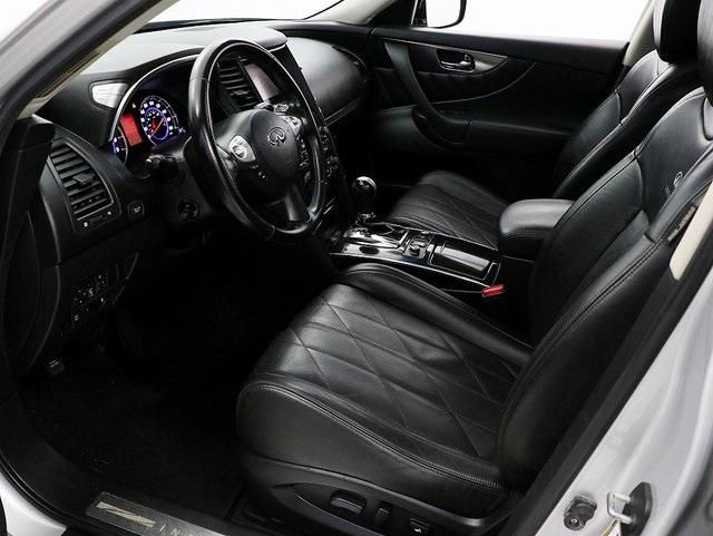 2010 INFINITI FX35