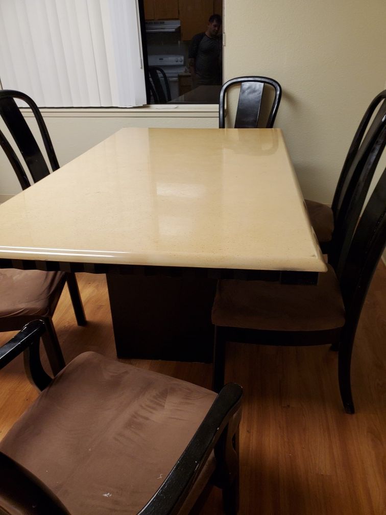 Dinning table