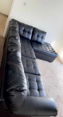 Black leather Sectional sofa Thumbnail