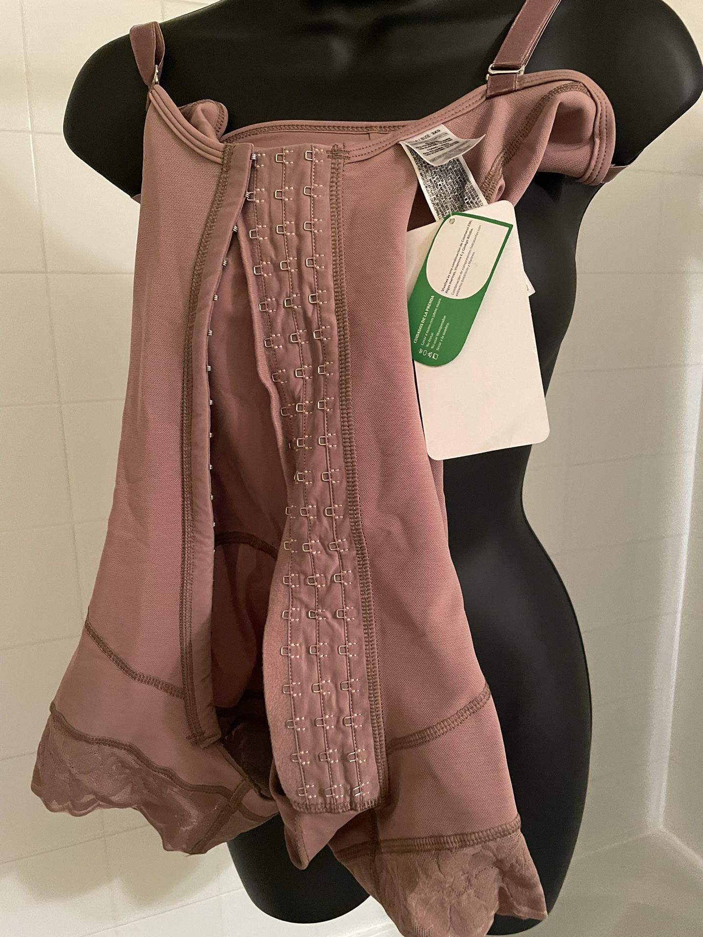 Juniors Apparel Bag 2