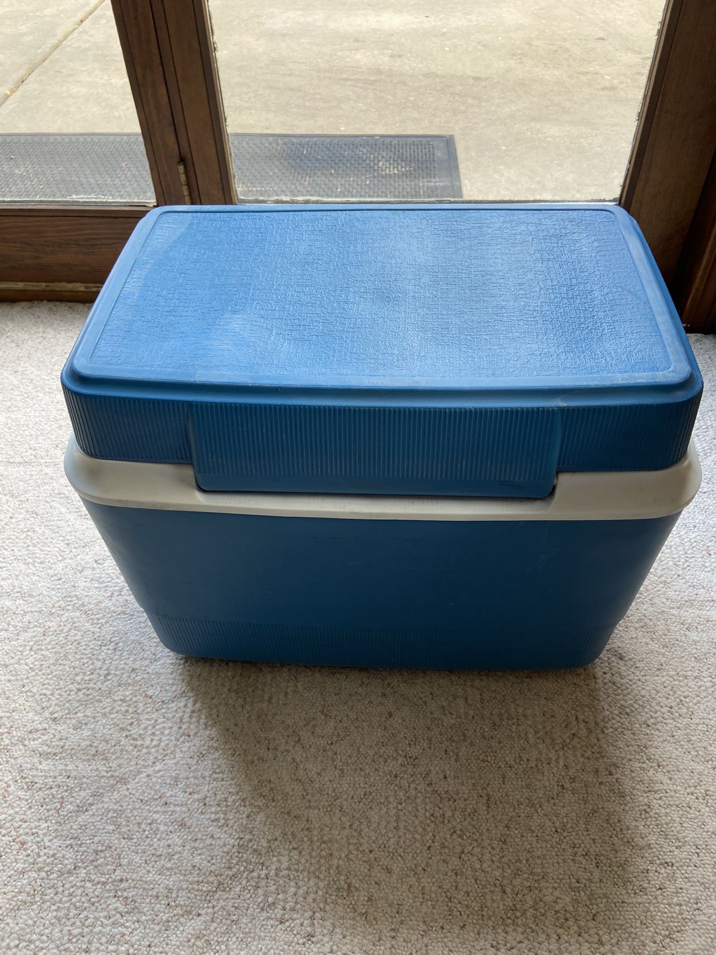 Cooler (Rubbermaid, GOTT)