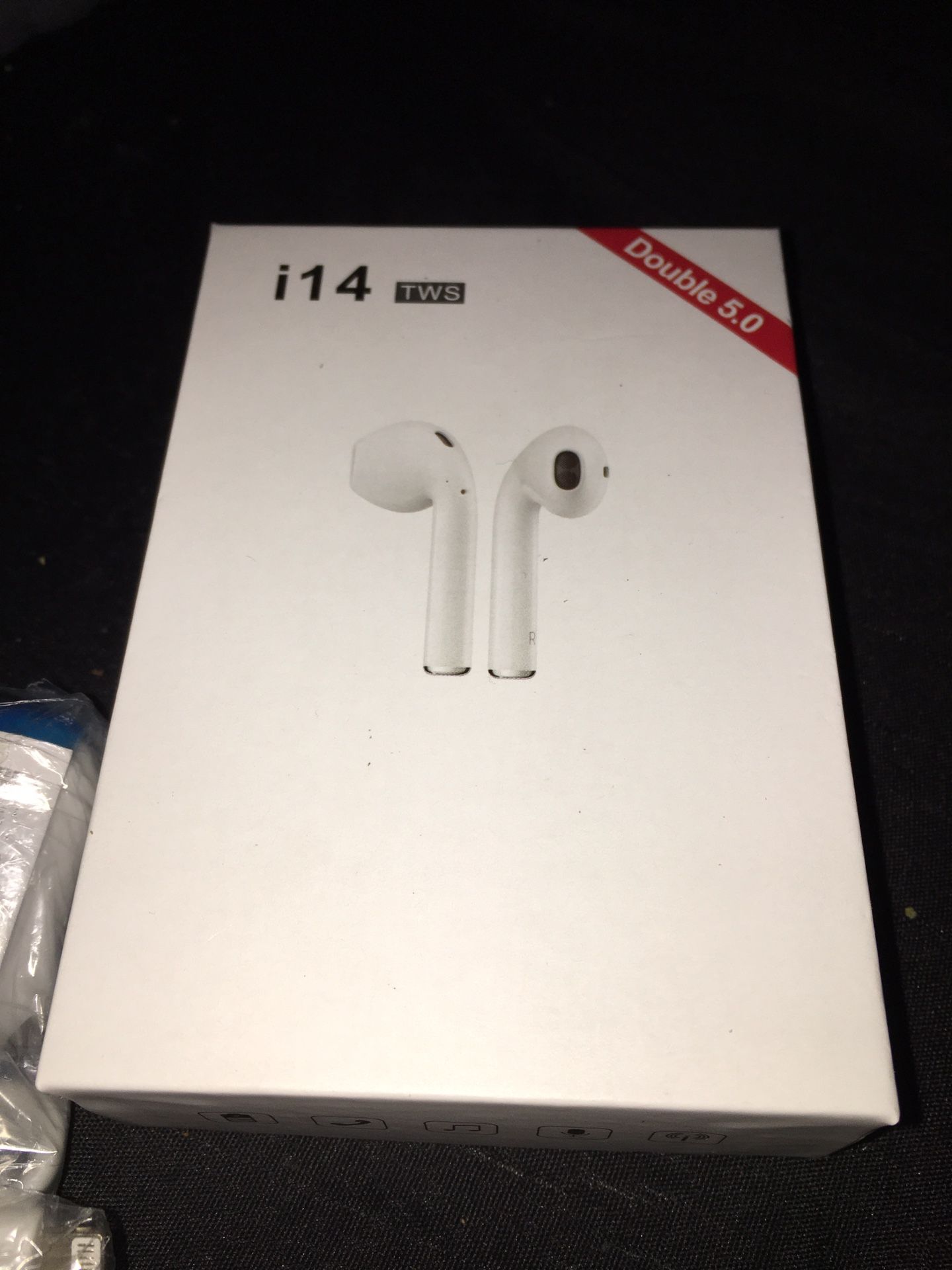 WIRELESS HEADPHONES / EARBUDS (WORKS WITH ANDROID & IPHONE)