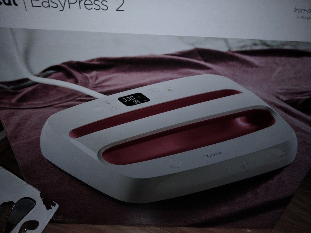 Cricut Maker 3 & Cricut Easy Press