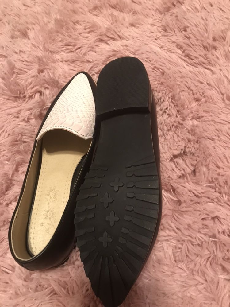 GORGEOUS Leather With Pink Snake