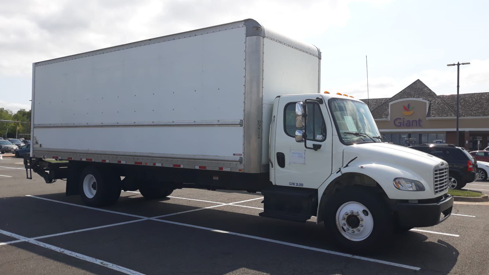 I am Selling My 2015 Freightliner M2 Straight Box Truck With Lift Gate. Truck Is in Good Condition, Has  Clean Title And Ready To Work. 