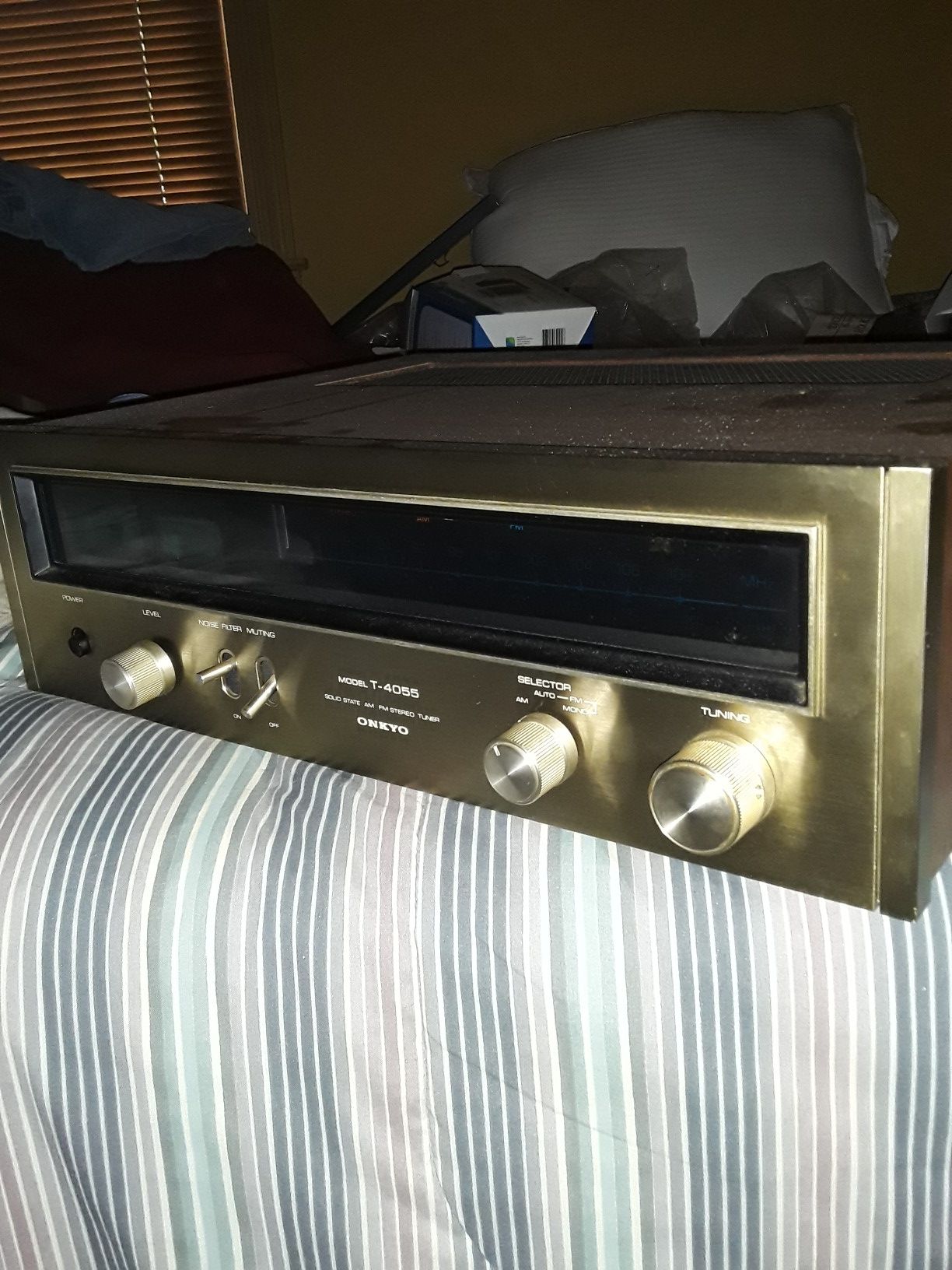 ONKYO T-4055 SOLO STATE STEREO TUNER