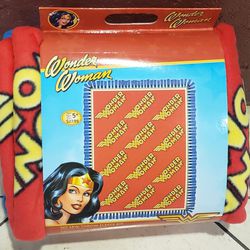 DC Justice League Wonder Woman No Sew Blanket Throw Fleece Kit Thumbnail