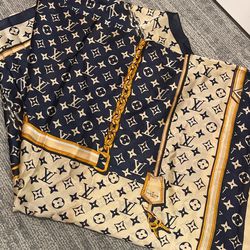Louis Vuitton Monogram Silk Scarf Thumbnail