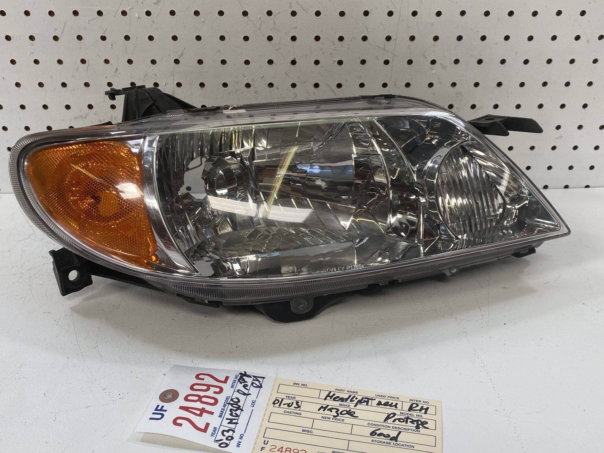 2001 2002 2003 MAZDA PROTEGE RIGHT SIDE HEADLIHT OEM