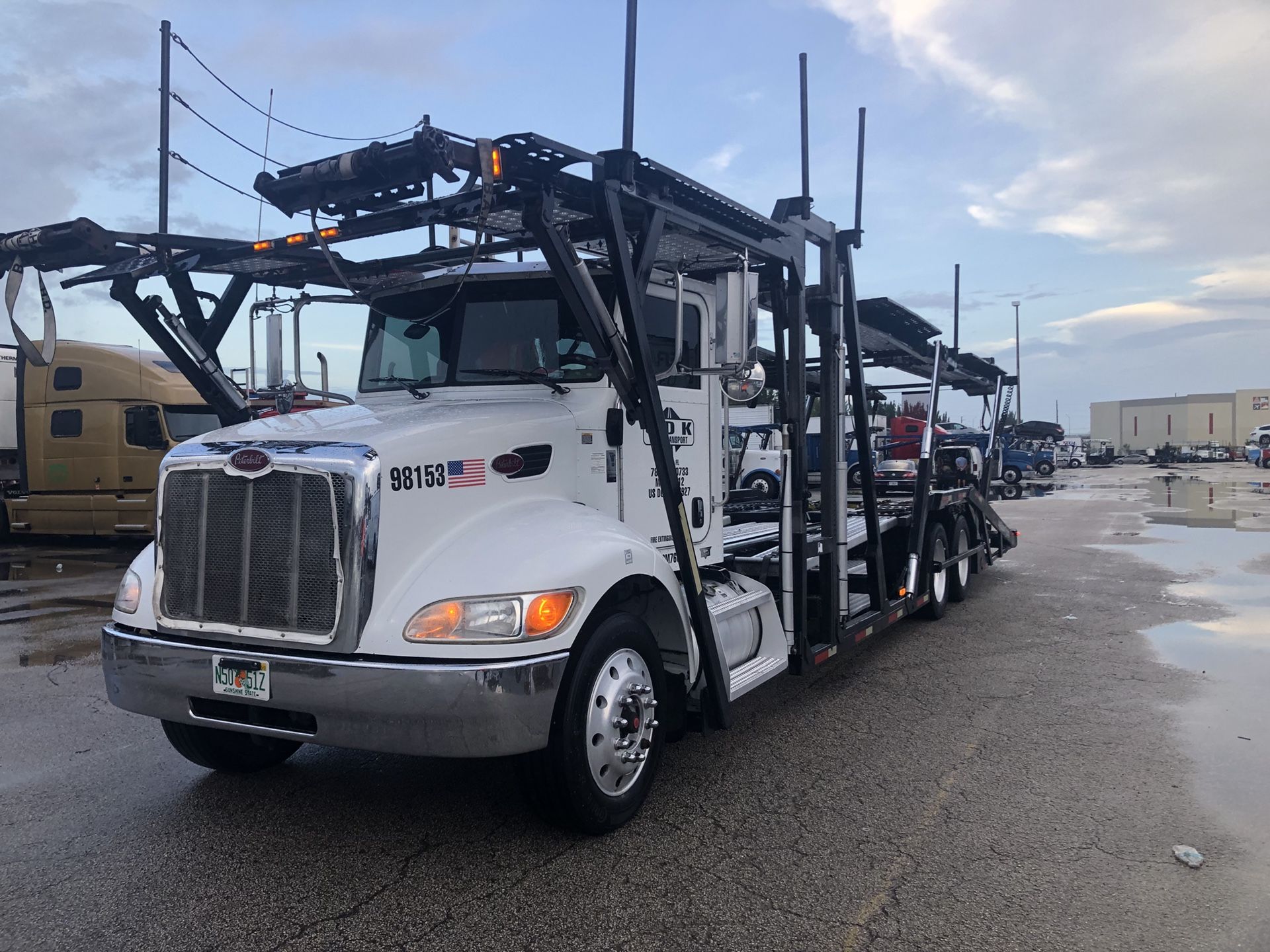 2008 Peterbilt Car Carrier/ Car Hauler 5 Pack for Sale in Miami, FL ...