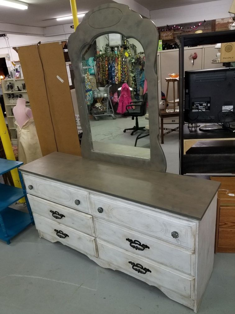 Dresser& mirror