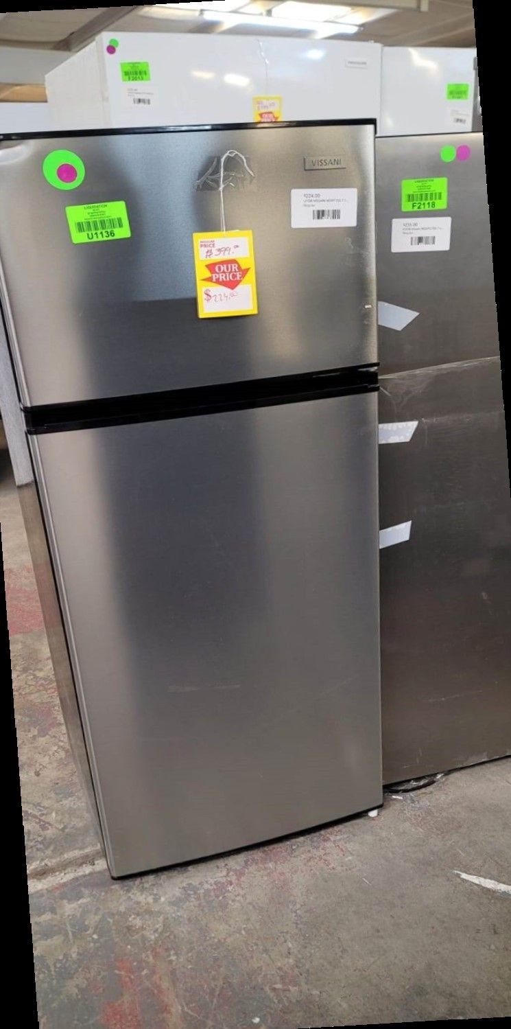 VISSANI MDFF7SS 7.1 cu. ft. Top Freezer Refrigerator for Sale in