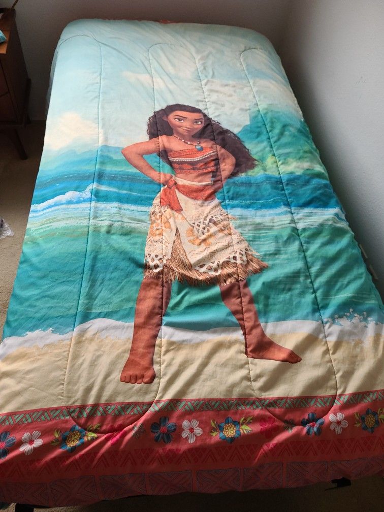 2 Sided MOANA Comforter & Pillow Case