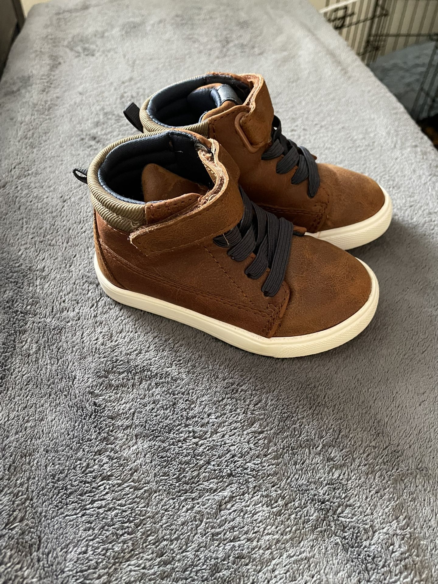 Toddler Shoes READ DESCRIPTION