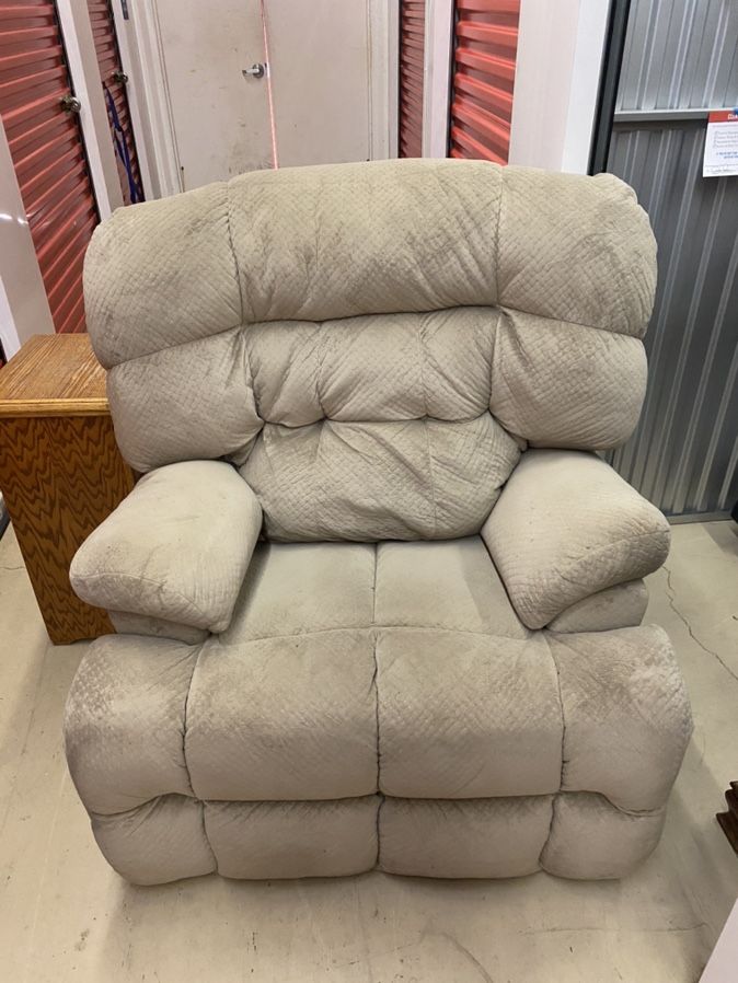 Catnapper Massage Recliner