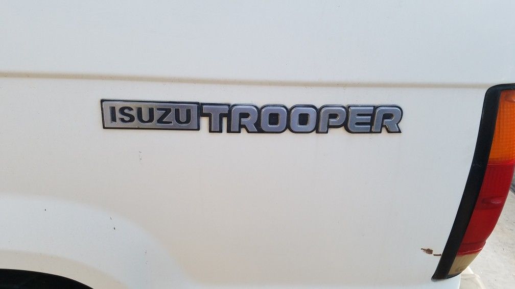 1989 Isuzu Trooper-4WD-Manual/Stick Shift- Runs Great-Clean Title In Hand