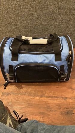 Mobile Dog Gear duffle carrier small dog/puppies. Brand New with travel food set Thumbnail