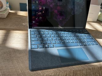 Microsoft Surface Pro 6 With Keyboard Thumbnail