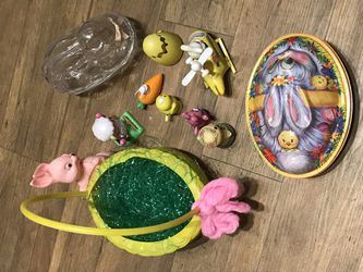 Easter basket toys decorations vintage 1970s and 80s Thumbnail