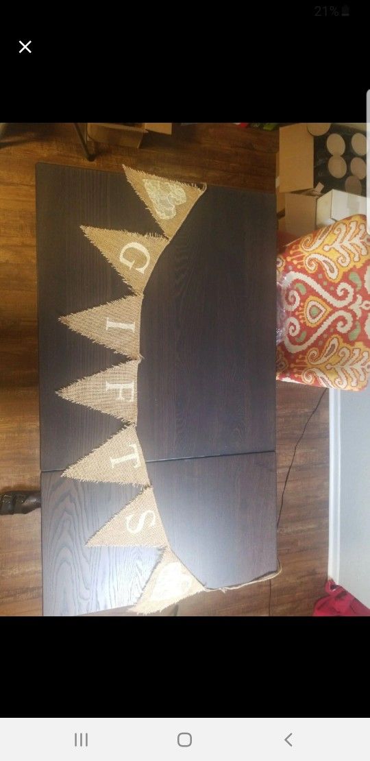 Burlap Gifts Banner