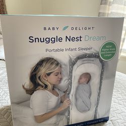 Snuggle Nest Dream Portable infant sleeper Thumbnail