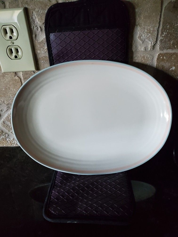 PFALTZGRAFF 8 Place Settings