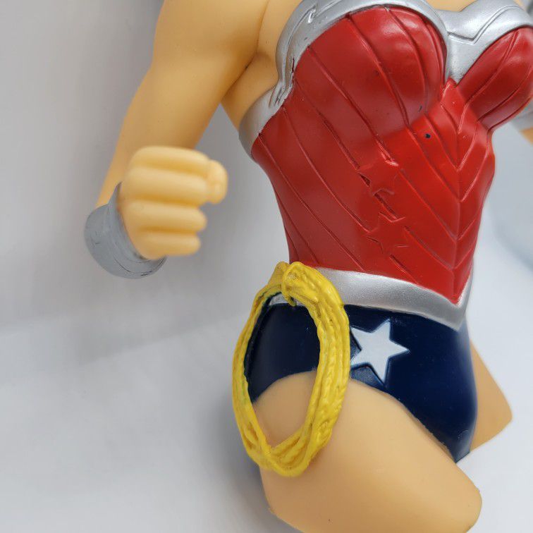 Piggy Bank Wonder Woman Action Figure Bust Bank