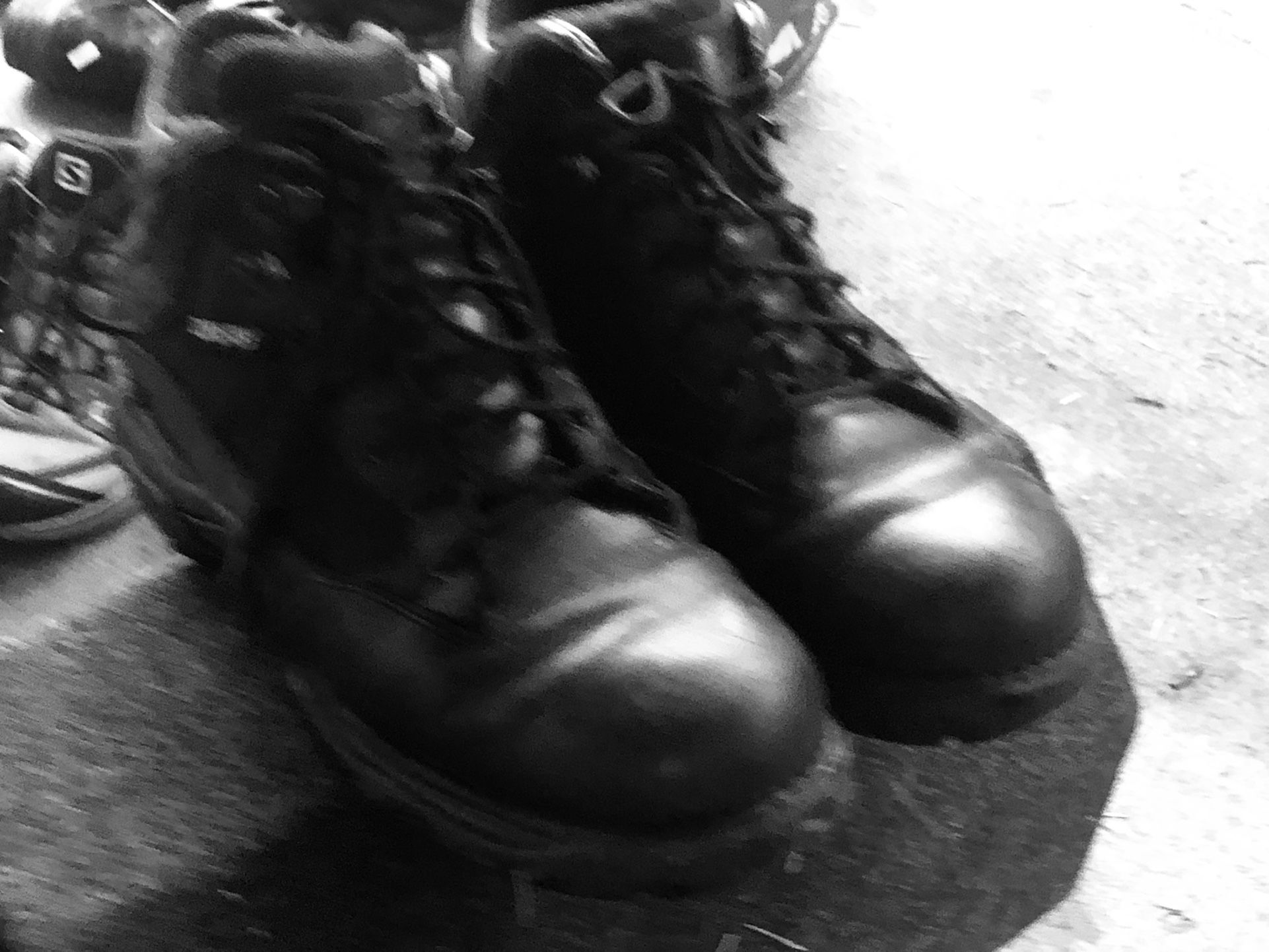 Danner Kinetic Men’s Black Leather/Nylon GTX Hiking Work Boots Size 11.5