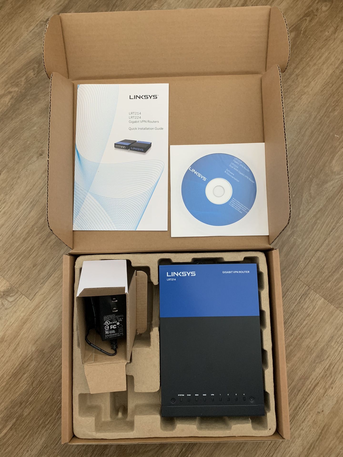 Linksys Linksys Business LRT214 Router 4-port switch GigE