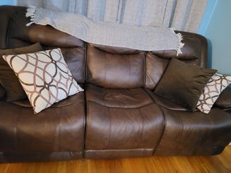 Great Condition Couches Thumbnail