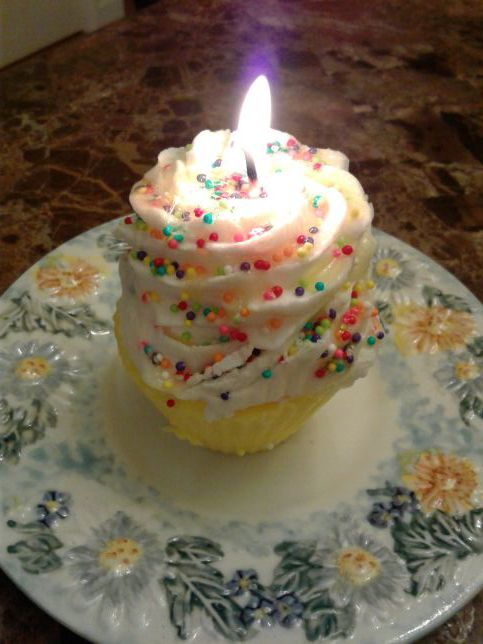 Soy cupcake candles