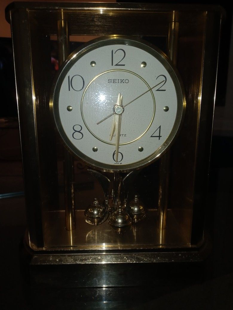 Seiko Quartz Anniversary Antique Clock