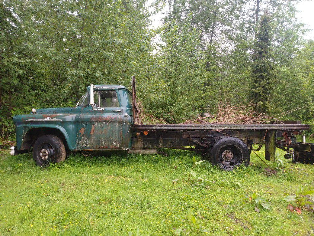 1959 Chevrolet Viking Flatbed Truck