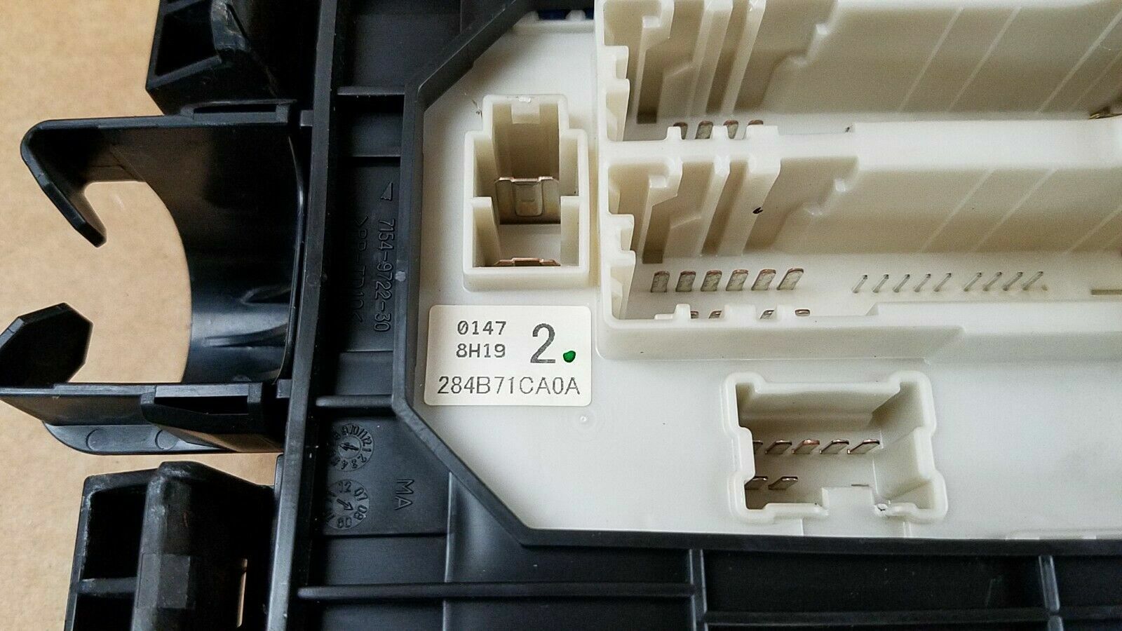 OEM 09 - 11 INFINITI FX35 FX50 ENGINE IPDM FUSE JUNCTION BOX 284B7-1CA0A