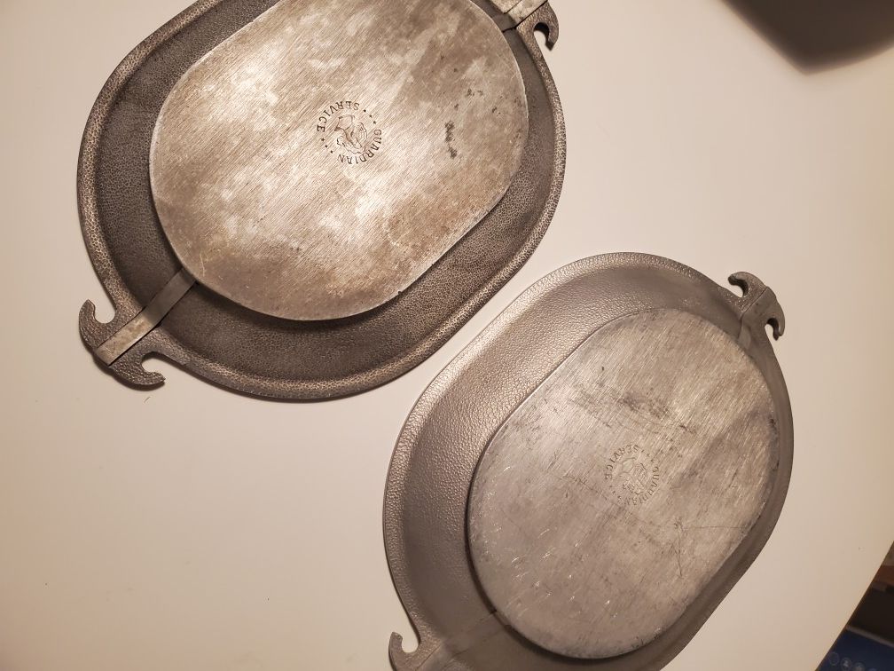 2 Vintage Aluminum Service General cookware