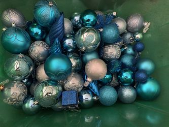 Blue Ornament Set Thumbnail
