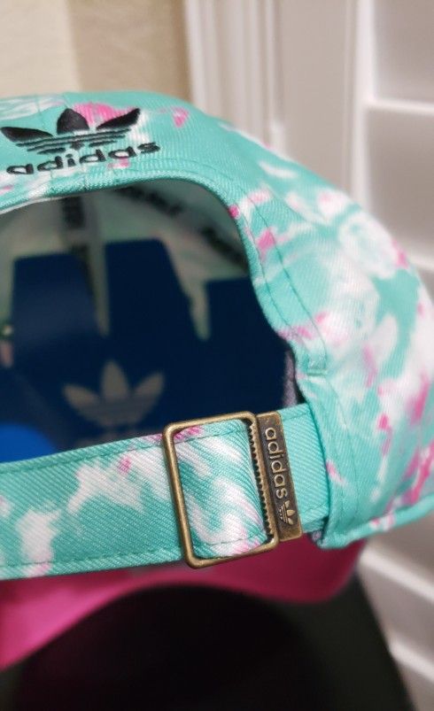 Adidas Strap-Back Originals Icon Pre-Curve Hat