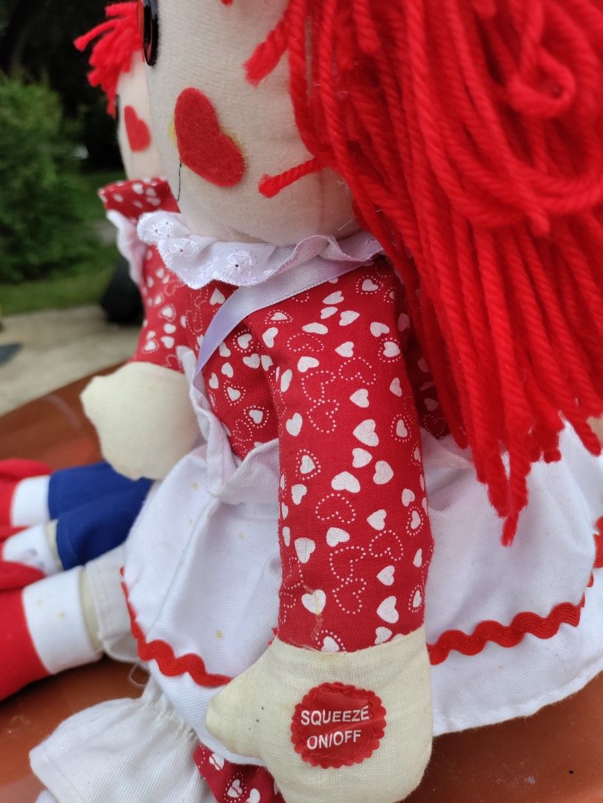 raggedy ann & andy Sining Dolls sining i got you babe by sonny & cher