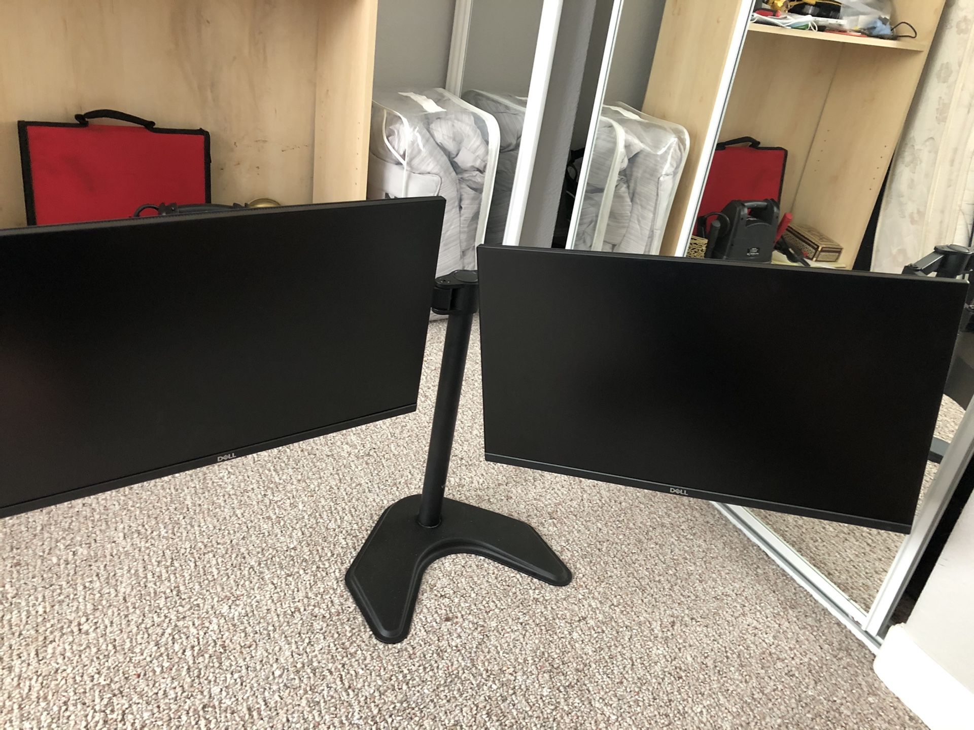 Dell UltraSharp 24 Monitor - U2415 Dual Monitor Setup