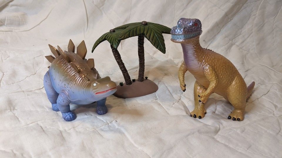 QFig Firefly Wash's Toy Dinosaurs Set