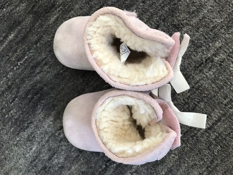 Ugg boot pink girls toddler size 5.5-6 super warm