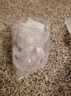 Resmed AirFit F20 CPAP Frame (Large) - BRAND NEW! Thumbnail