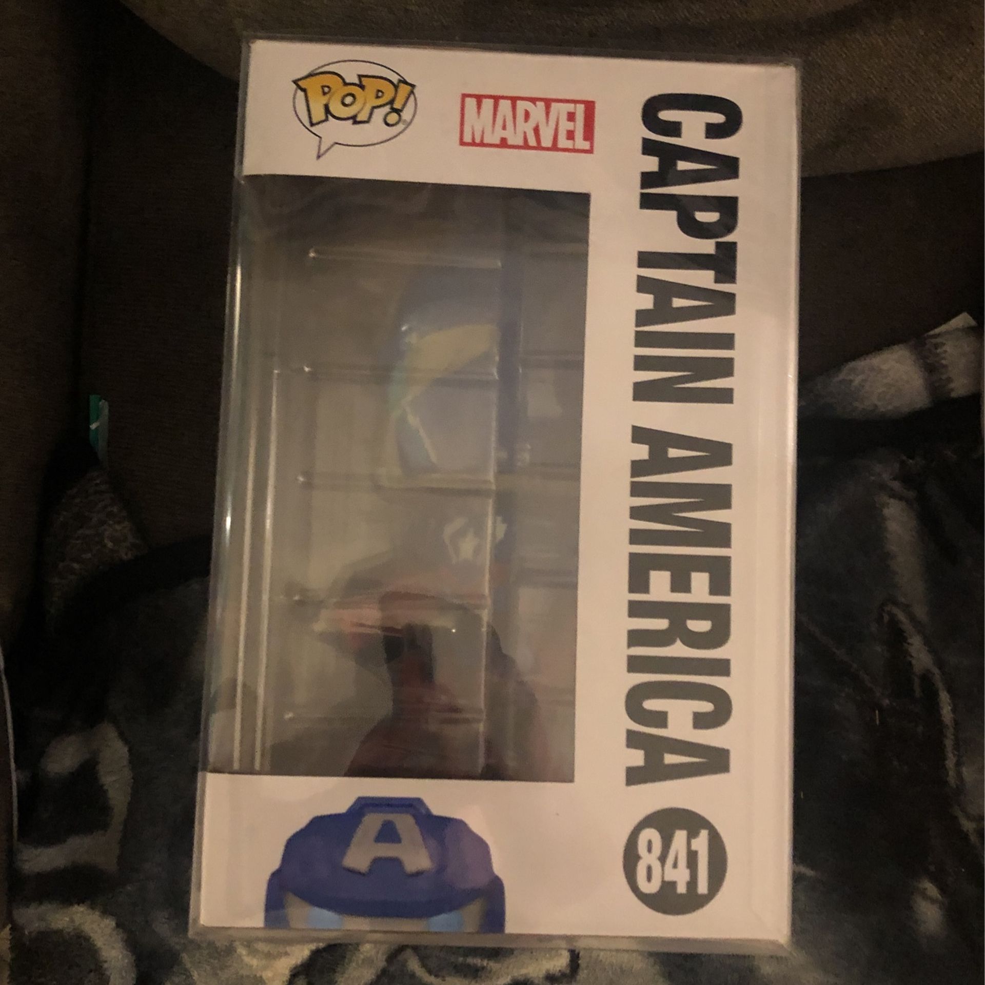 Funko Pop #841 10-inch Captain America