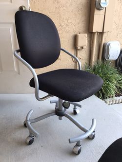 Desk Chair Thumbnail
