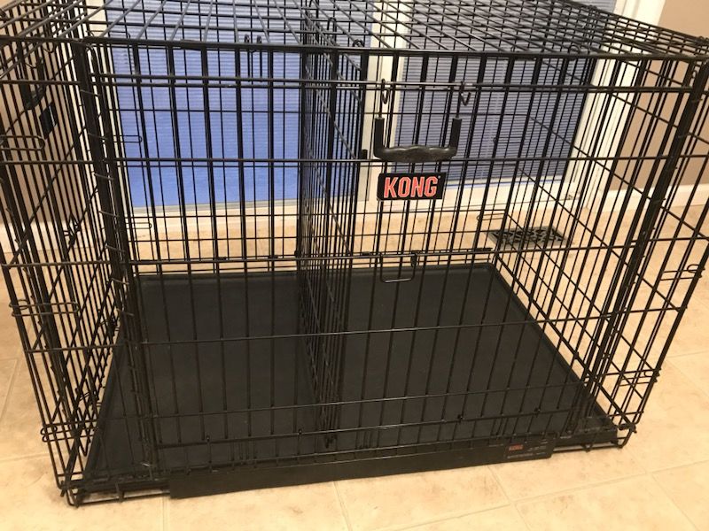 Kong Dog Crate 43x29x30 5 With Divider For Sale In Dardenne Prairie Mo Offerup