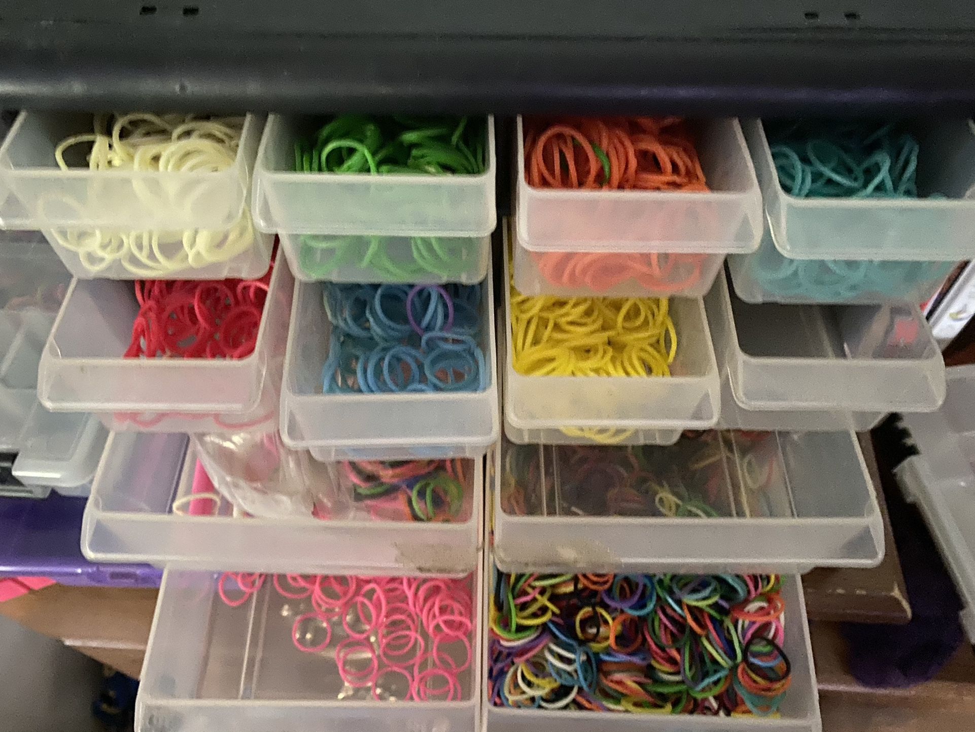 Rainbow Loom Rubber Bands With Container And Hooks