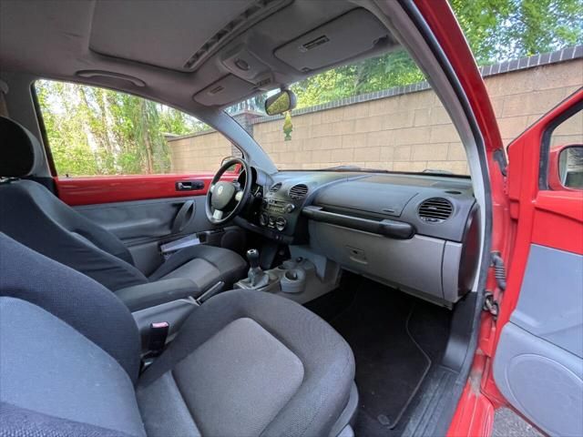 2004 Volkswagen New Beetle Coupe