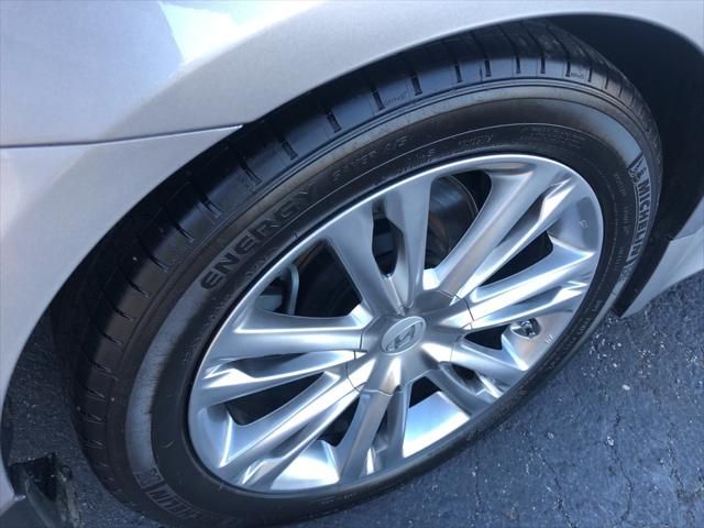 2013 Hyundai Genesis