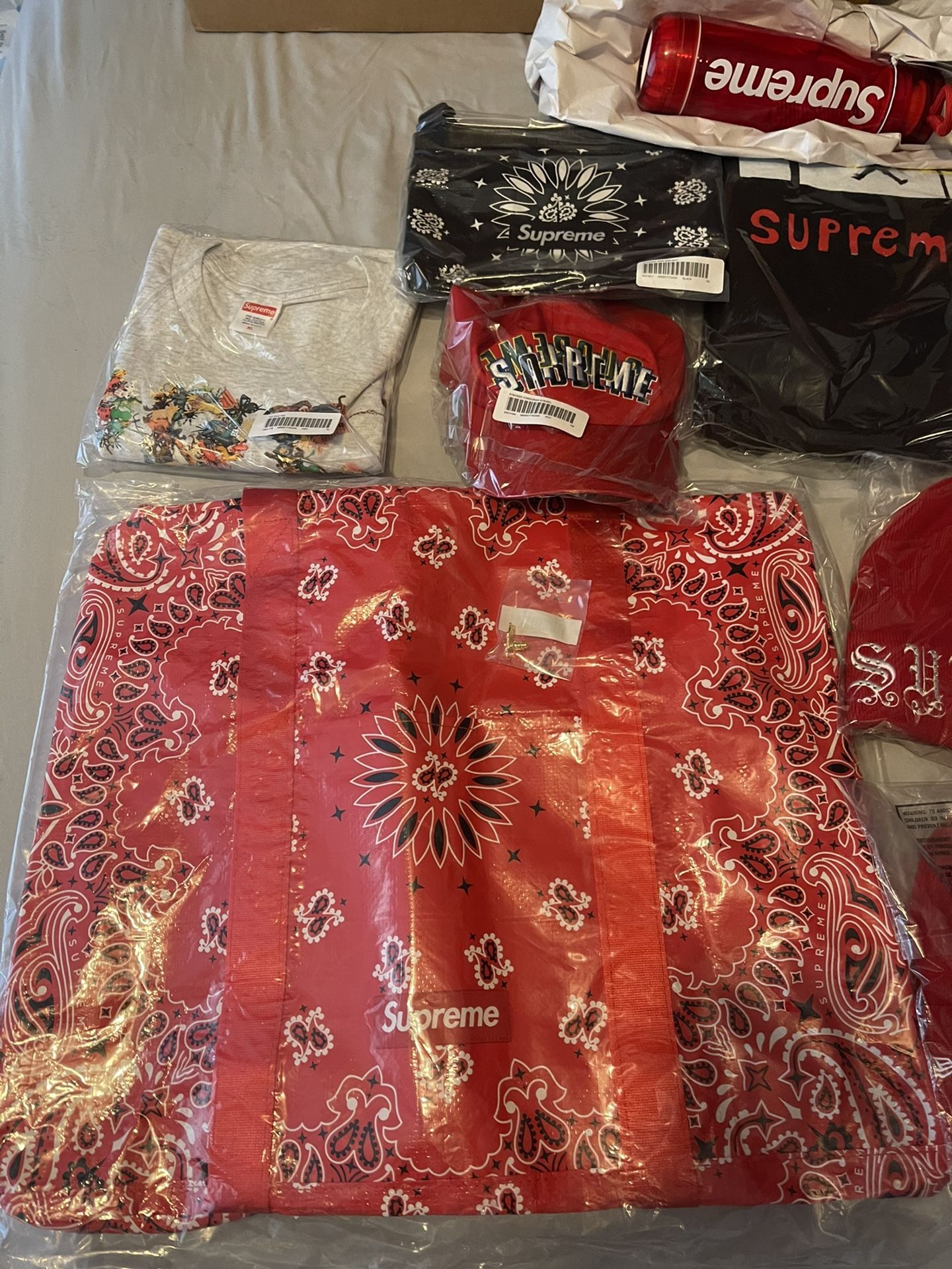 Supreme SS21